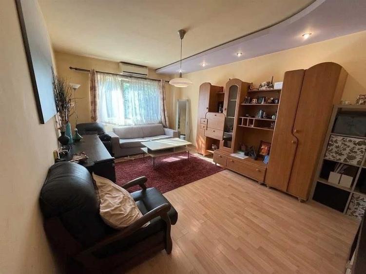 Apartament cu 3 camere decomandat în Militari