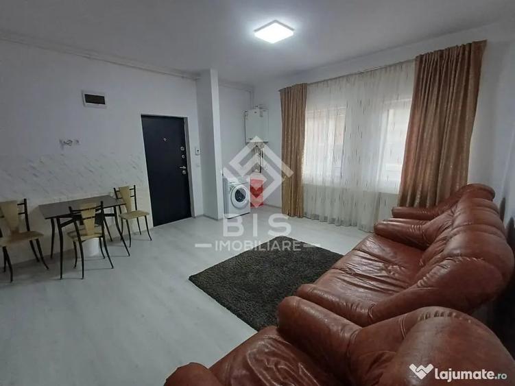 Apartament cu 3 camere semidecomandat în Nord