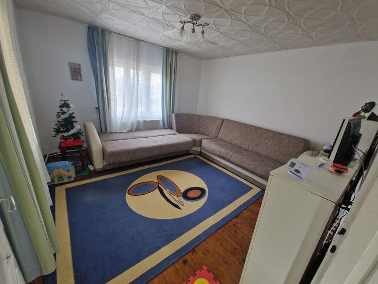 Casa in Simeria toate utilitatile zona centrala si linistita - 2