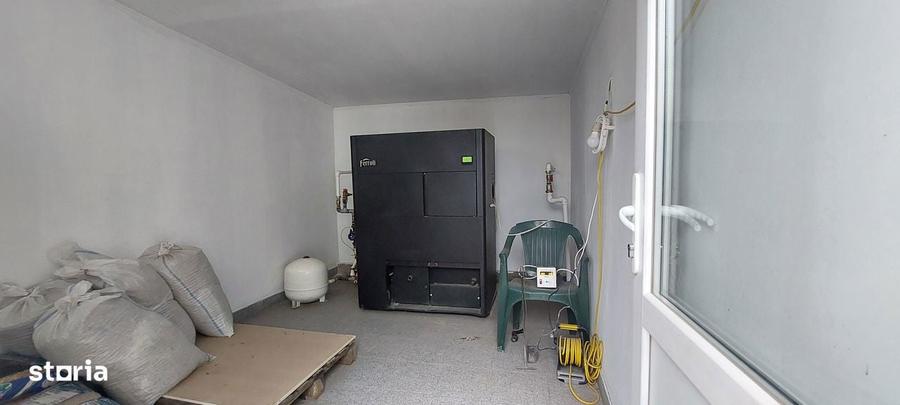 Casa spa?ioasa cu piscina ?i teren 1507 mp in Sat Costi - 1