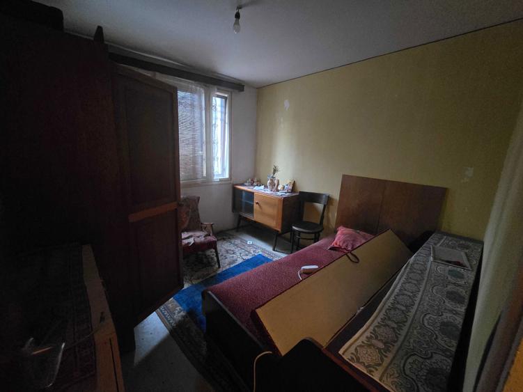 Apartament de vanzare 3 camere - 4