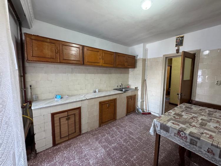 5 cam, 112 mp. decomandat, fara imbunat., et.4, acoperis, N.Titulescu - 14