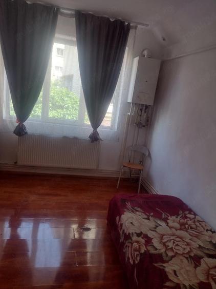 Inchiriez garsoniera - 1