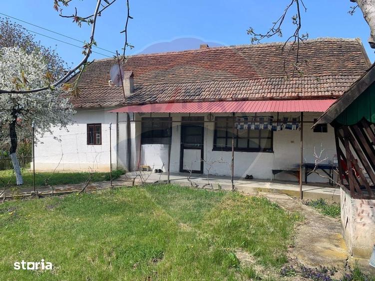 De vanzare casa cu 3 camere ?i teren 1090 mp in Ant - 14