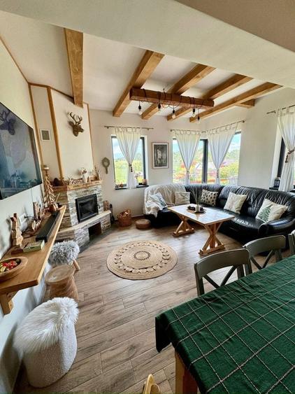 Inchiriez Casa de Sub Munte Fundata - 3