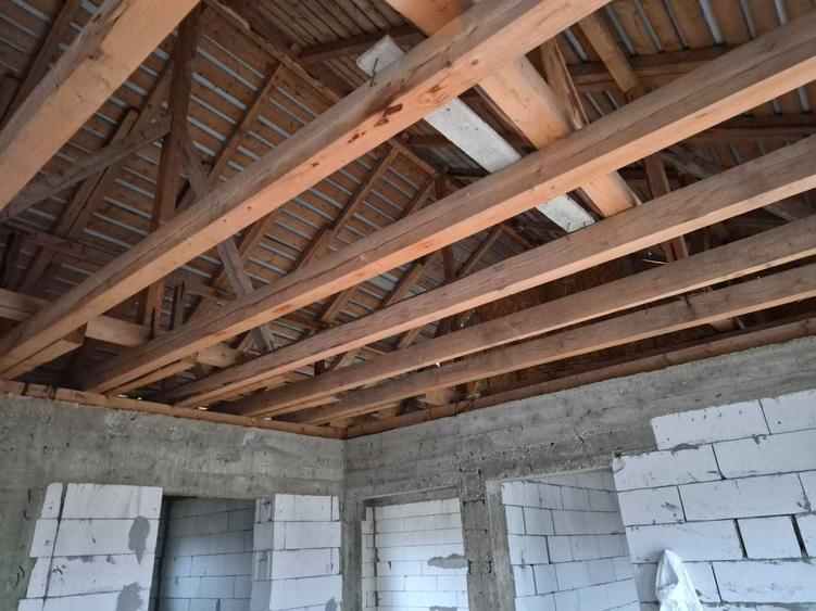 De vanzare casa cu 3 camere ,terasa de 25 metri patrati si gradina - 1