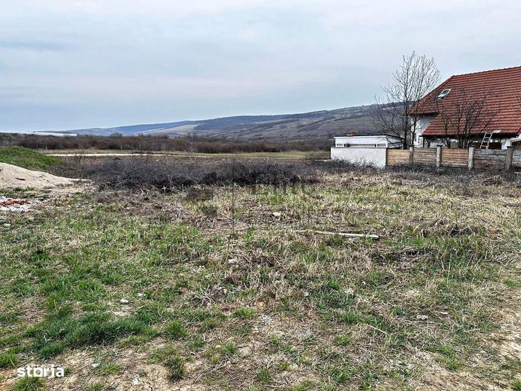 Teren Paleu cu vedere spre panoramica spre lac - 1