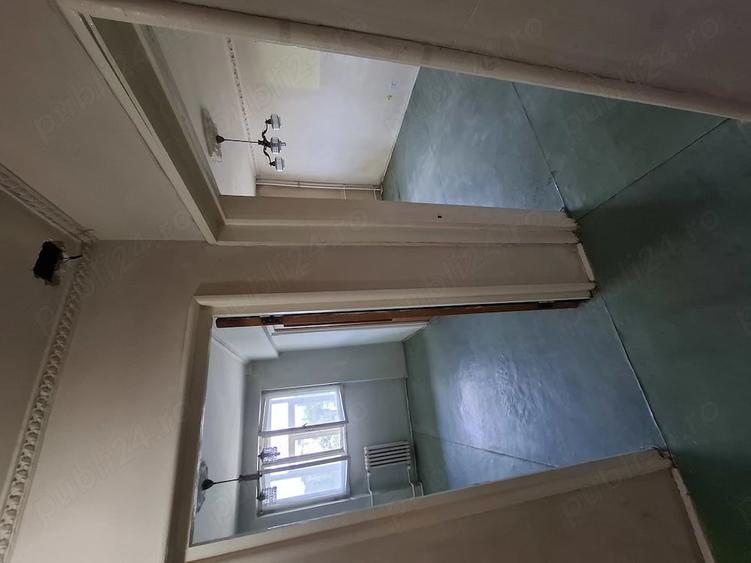 Apartament cu 3 camere decomandat în Drumul Taberei