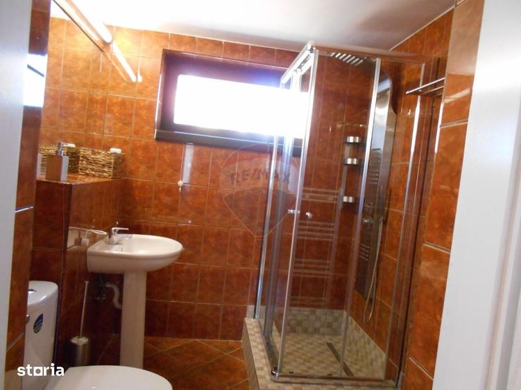 Spațiu comercial, de 393 mp, în Ștrand