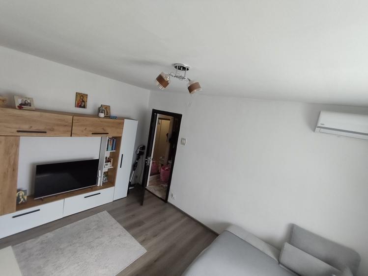 Apartament de vanzare Malul Rosu - 1