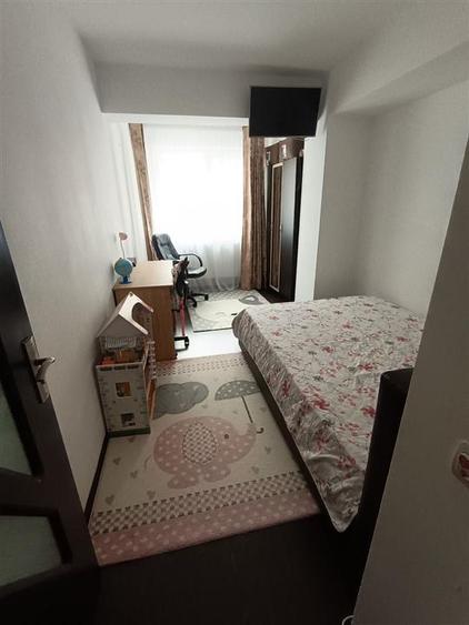 Apartament de vanzare 2 camere, decomandat, bloc nou Cug - 2