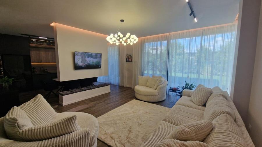 REV2004529 Vila exclusivista - 1