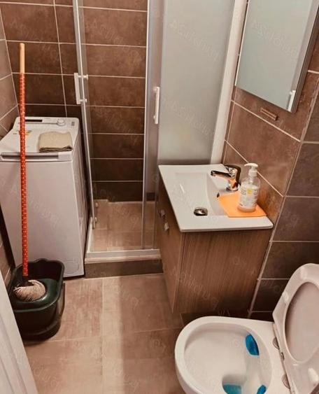 Garsoniera decomandata Gorjului-centrala proprie- bloc 1981 - 2