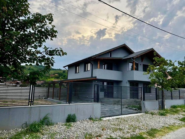 Casa de vanzare 170 mp - 8