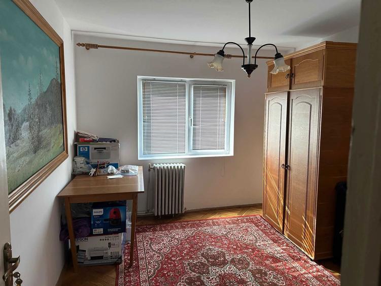 Apartament 4 Camere Decomandat Etaj 1 Resita - 2