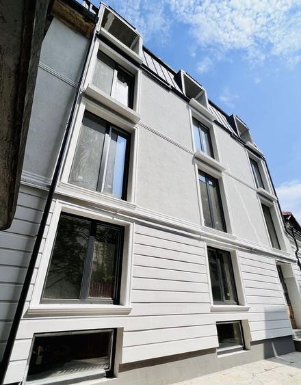 Cladire, pretabil birouri clinica, rezidential, interior la gri - 5