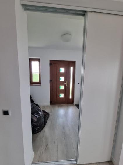 Casa de vanzare spre Vetis, drum principal - 5