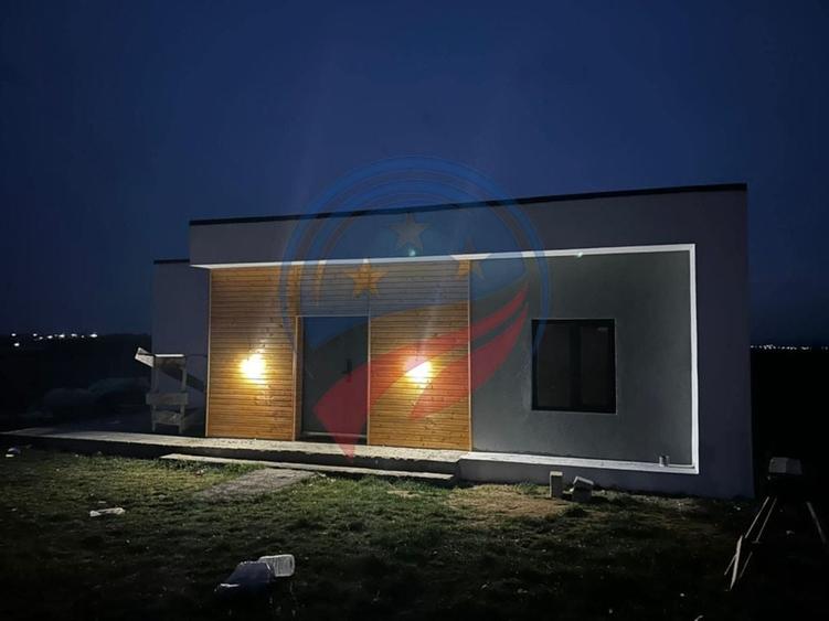 CASA 4 CAMERE PE PARTER ZONA SELGROS - 2