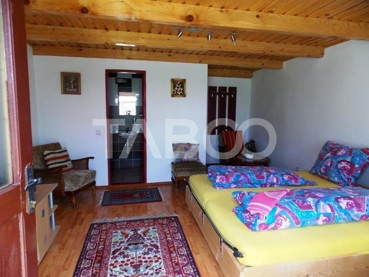 Pensiune la cheie 13 camere  15 locuri parcare si teren 3000 mp - 40