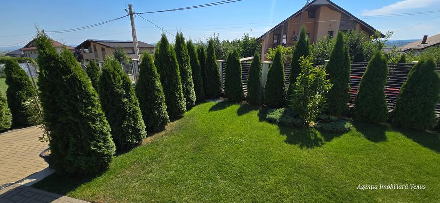 Casa noua cu etaj la Lebada - 2