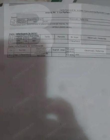 Casa de vanzare intr-o zona lini?tita, sus pe deal, cu priveli?te superba - 1