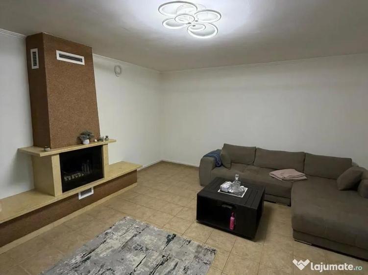 Casa de vanzare sau inchiriere - 7