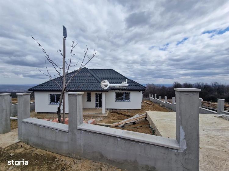 Casa de vanzare I Paun, Barnova I 4 camere, 2 bai I 500 mp teren I 165 - 1