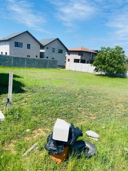 Teren intravilan zona Ford,  500 mp cu front stradal 21,5 m - 1