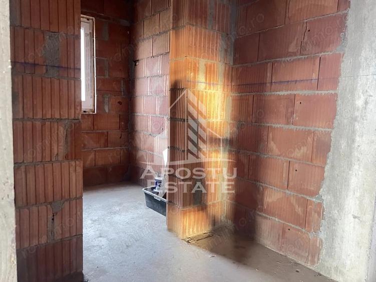 Casa individuala la rosu, teren 700mp, Giarmata - 4