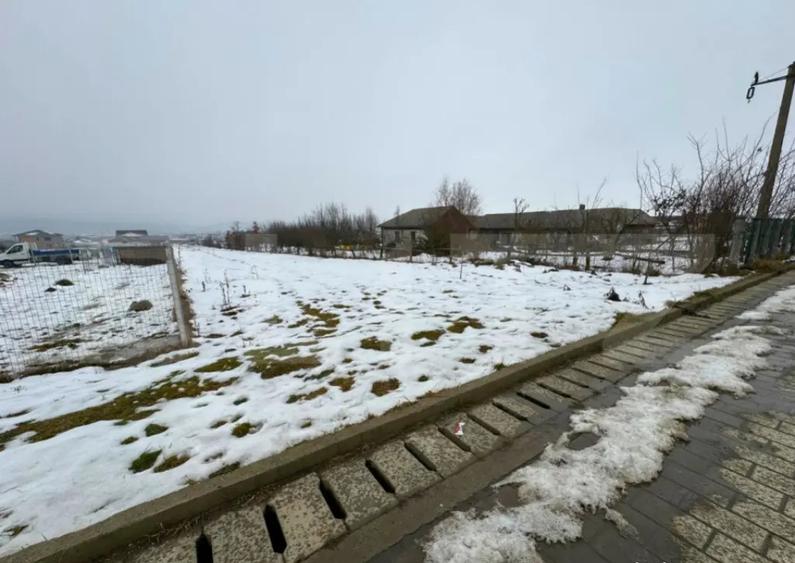 TEREN INTRAVILAN ZONA UNIREA AERODROM - 2