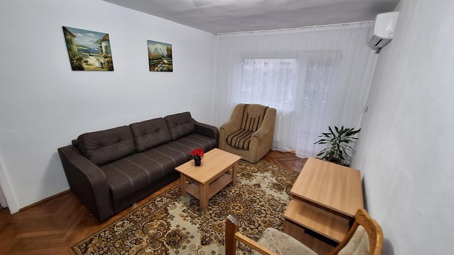 Chirie apartament 3 Camere situat in Micro 16 . Pe termen lung. 250 EURO - 4