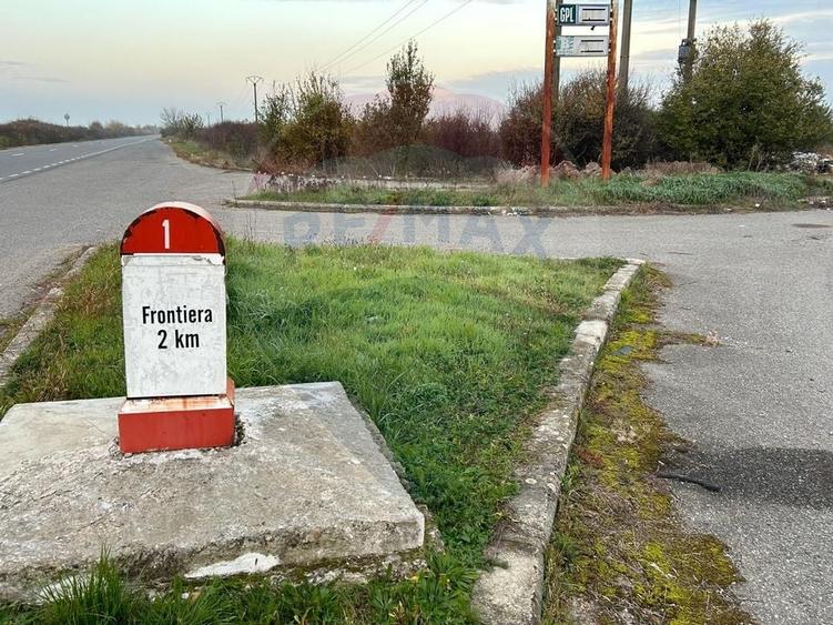 Teren Intravilan  20000 mp. plus cladire statie Peco - 4