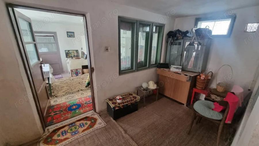 Casă cu 3 camere cu Teren 1900 Mp în Măgura