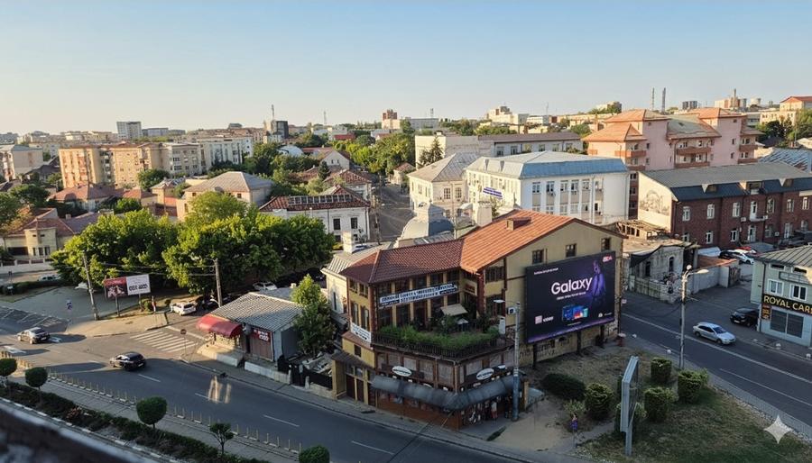 2 spații/apartamente – câte un etaj integral  ,în insulă/intersecție,la  Smith - 1