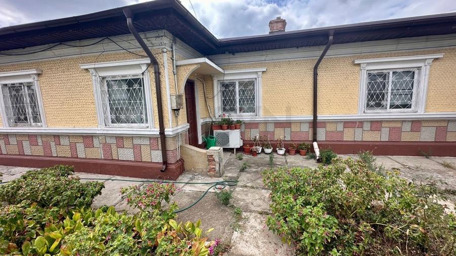 REV2005140 Colentina 4 Camere Teren 250mp Dublu Front Stradal - 1