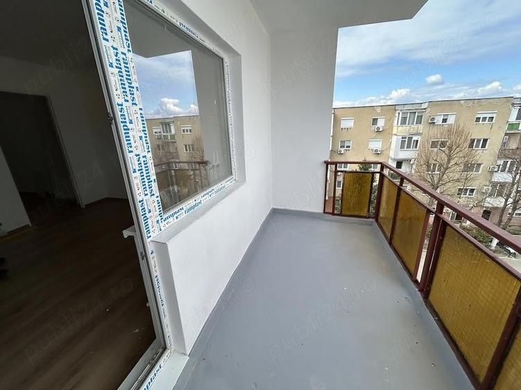 Vand apart.1 cam.situat in Micalaca,str.Vaslui,st. 50 mp,et.4 4,modern - 3