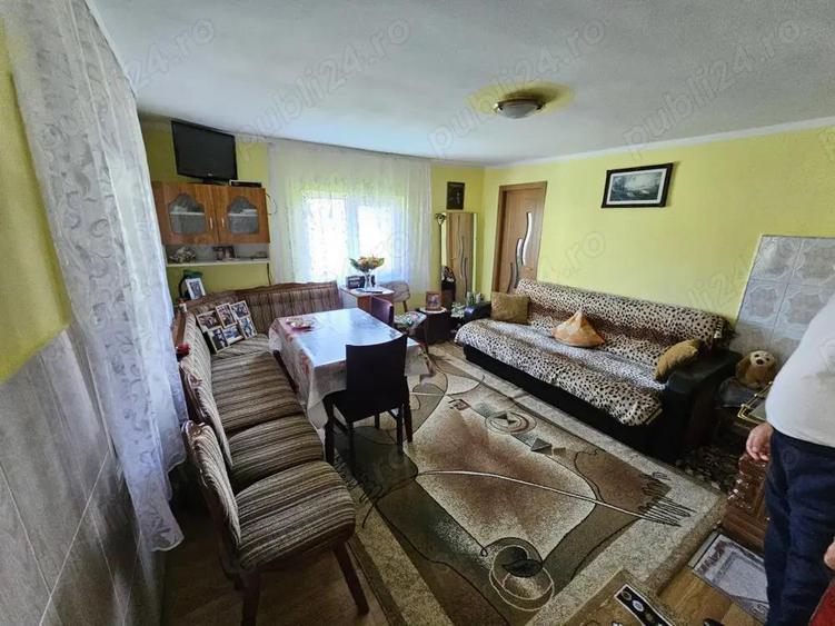 De vanzare Teren intravilan cu casa si anexe in Bucovina Moldova Sulita - 1