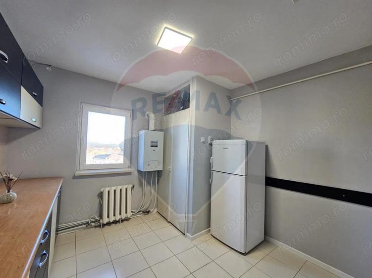 Apartament cu 3 camere de vanzare - 5