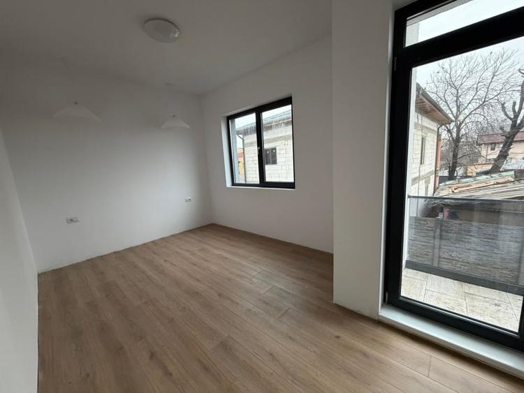 Casa 4 camere/ Curte/ Centrala/ Metrou 10 min - 6