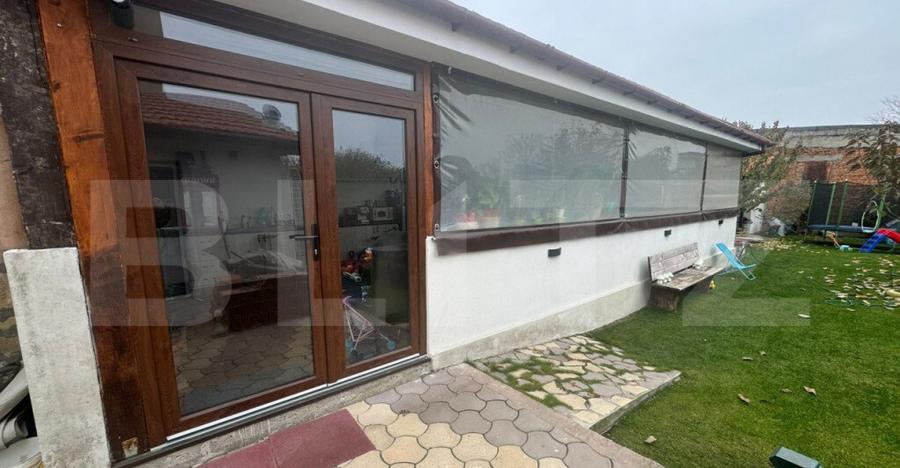 Casa tip duplex cu doua unitati locative si terasa acoperita - 1