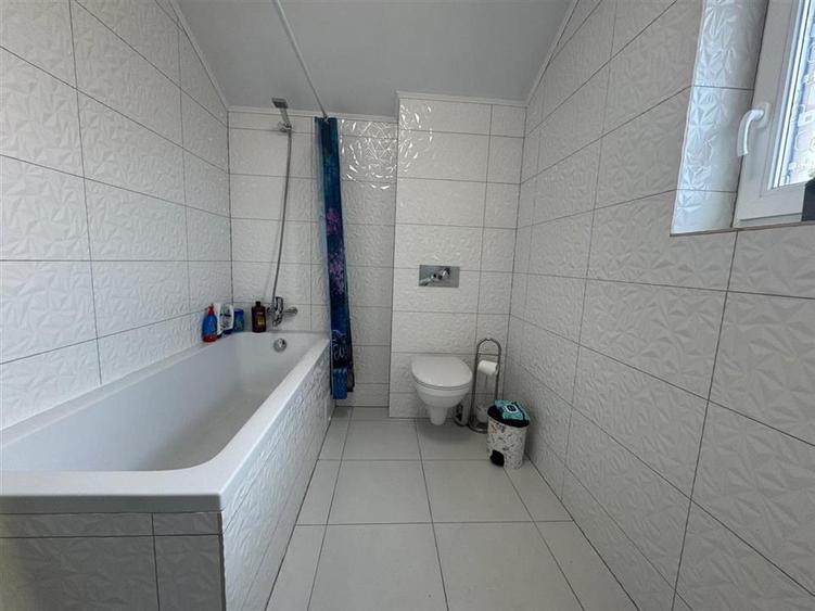 Casa moderna cu 4 camere si terasa in cartierul Tineretului - 12