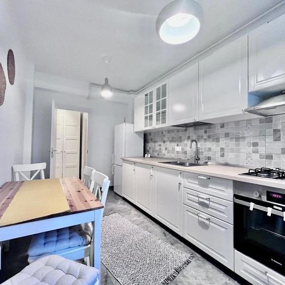 Apartament 2 camere, Lux, etaj 1, decomandat, garaj subteran, Sisesti- sector 1 - 6