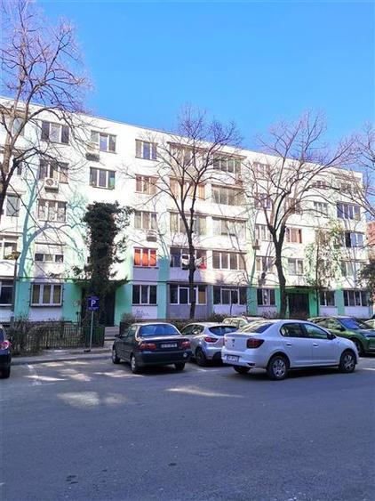 Kaufland Alexandriei, apartament 3 camere decomandat - 1