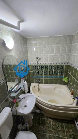 STRADA VICTORIEI - 3 CAMERE DECOMANDAT, ETAJ 1 ,CENTRALA GAZ - 5