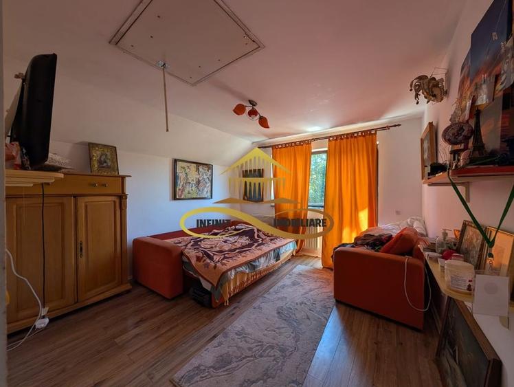 Casă &icirc;n Traian, poziție excelentă! - 27