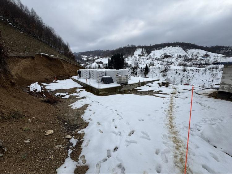 Teren 1200 mp + Proiect Casa (Radier finalizat)+ materialele incluse. - 8