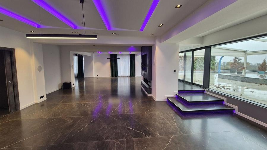 Penthouse 262,48 mp + terasa 165,16 + balcoane 10,73 mp - comision 0% - 2