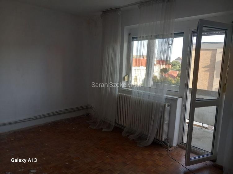BRASADAS vinde ap 2 cam etaj 4/4 Calea Traian. BRASADAS vinde ap 2 cam etaj 4/4 Calea Traian.