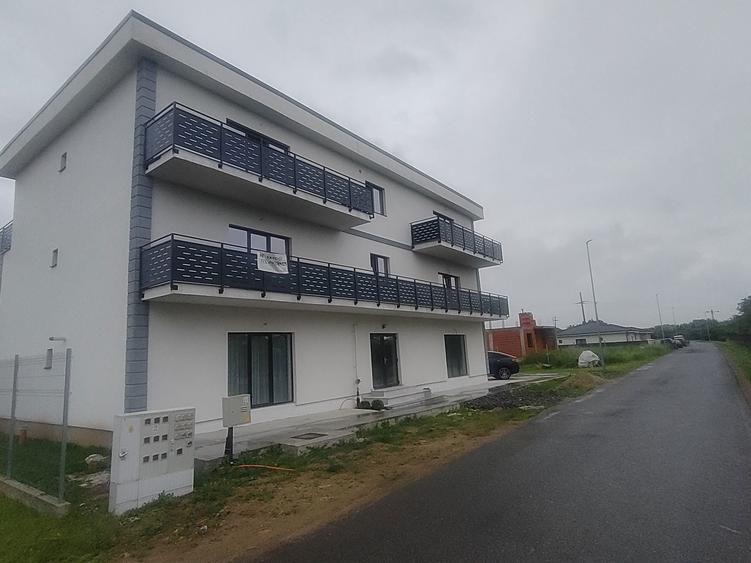 Vand apartamente,zona Uzina de apa! - 8