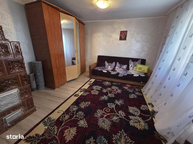 Casă cu 4 camere în Buzaului